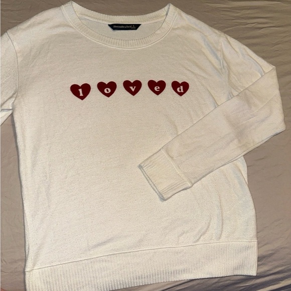 Abercrombie and Fitch “Loved” Sweater Size Small - Picture 1 of 3
